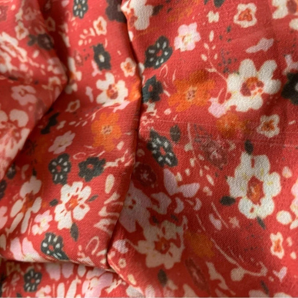 Lulus Women’s floral print ruched long sleeve top Feminine romantic size large - Picture 12 of 14